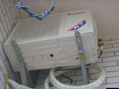 三菱电机壁挂式空调(分体机) U4故障码是什么问题及解决办法